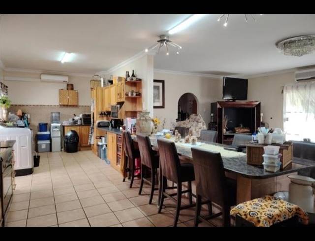 4 BEDROOM HOUSE FOR SALE IN ARBORETUM